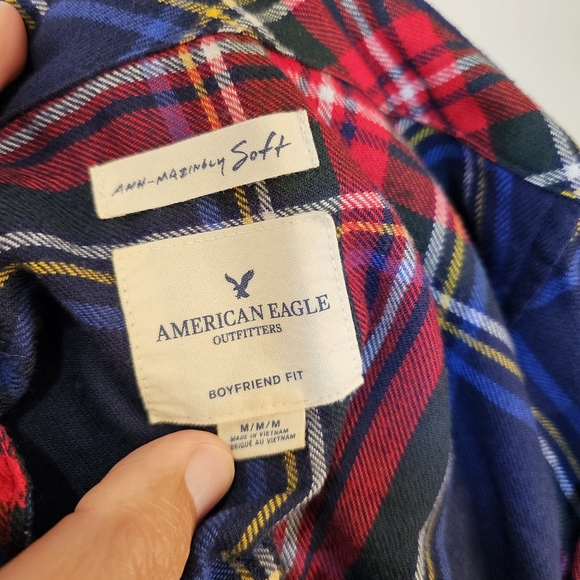 American Eagle Outfitters red and blue plaid flannel button-down shirt M US - Picture 7 of 9